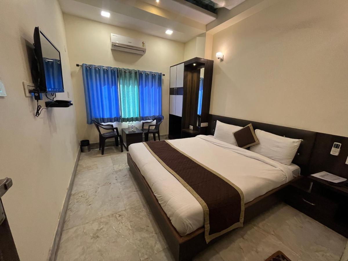 Hotel Raj Vilas Udajpur Exteriér fotografie