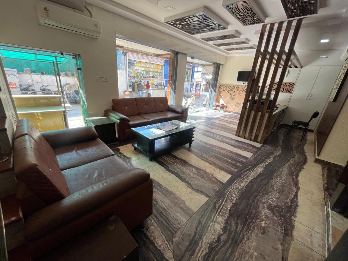 Hotel Raj Vilas Udajpur Exteriér fotografie